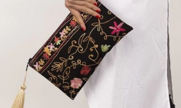 Trendlerin başını çeken clutch çanta modelleri