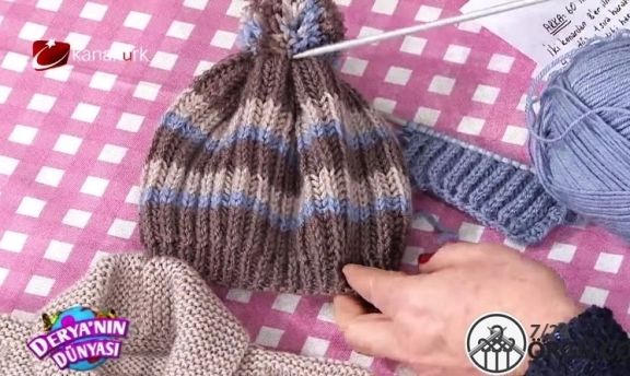 Derya Baykal Pembe Püsküllü Bere Yapımı