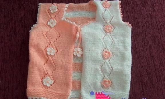 Çift Renkli Bebek Yeleği Örgüleri Hoş Modeller Yaparak Bebeklerinizi Süsleyin