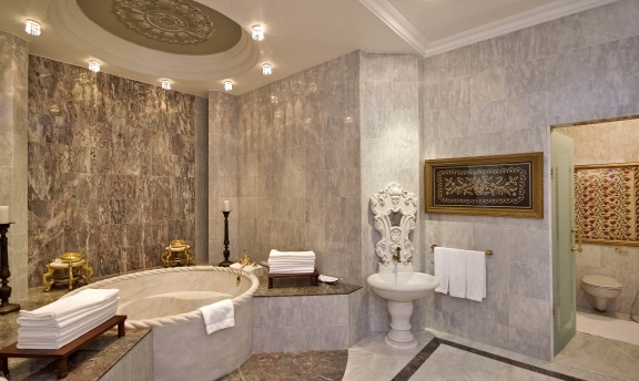 Hamam tarzı banyo fikirleri ile banyo dekorasyonlarınızı yenileyebilirsiniz