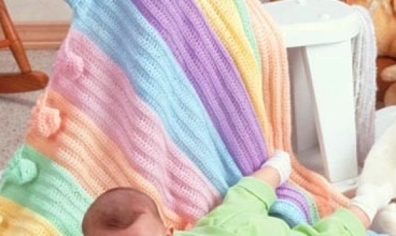 Birbirinden Renkli Motif Motif Örgü Bebek Battaniyeleri