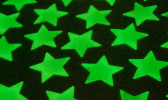 Fosforlu sticker modelleriyle gelen estetik duvarlar