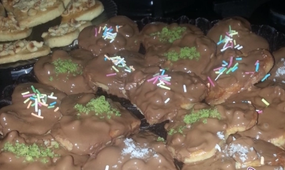 Çikolata Kaplı Fındıklı Kurabiye Yapımı Harika Bir Tarif Deneyin Mutlaka