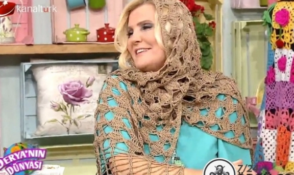Derya Baykal Anlatımlı Şal Modelleri Baharlık Bunlar