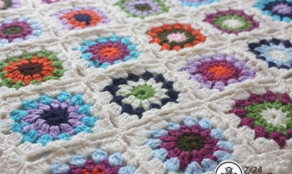 En yeni örgü battaniye modelleri motif motif