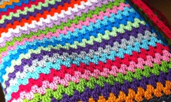 En yeni örgü battaniye modelleri motif motif