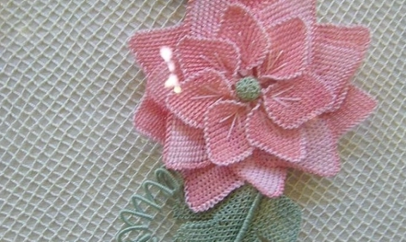 İğne Oyası Çiçek Motif Modelleri Yepyeni Örnekleri İle Yazmalar Daha Gösterişli