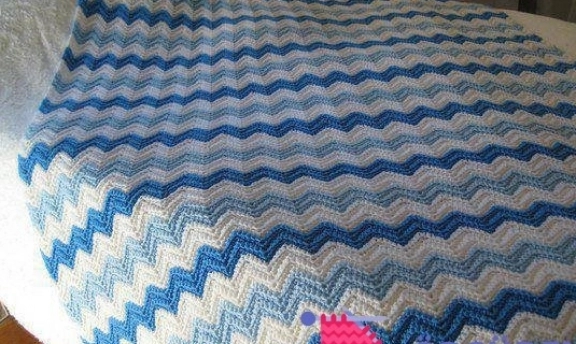 Birbirinden Renkli Motif Motif Örgü Bebek Battaniyeleri