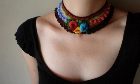 Değişik Örgü Takı Modelleri İle Modaya Yön Verin