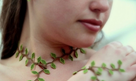 Değişik Örgü Takı Modelleri İle Modaya Yön Verin