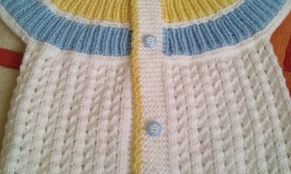 Yeni Örgü Bebek Yelek Modelleri Bebeklerinizi Farklılaştırın