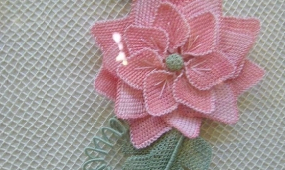 İğne Oyası Çiçek Motif Modelleri Yepyeni Örnekleri İle Yazmalar Daha Gösterişli