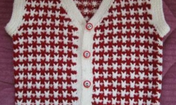 Çift Renkli Bebek Yeleği Örgüleri Hoş Modeller Yaparak Bebeklerinizi Süsleyin