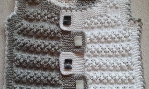 Çift Renkli Bebek Yeleği Örgüleri Hoş Modeller Yaparak Bebeklerinizi Süsleyin
