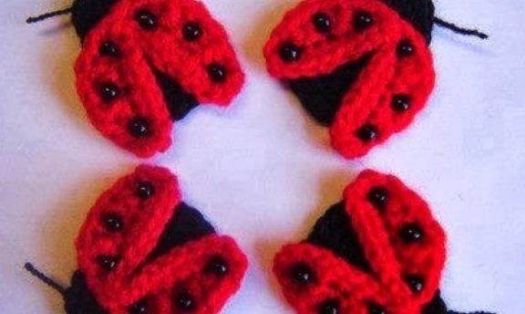Örgüden Uğur Böceği Yapımı Çok Şirin Modeller