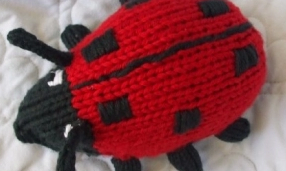 Örgüden Uğur Böceği Yapımı Çok Şirin Modeller