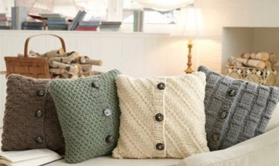 Örgüden Dekoratif Kırlentler Evinizin Havasını Değiştirecek