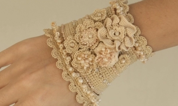 Derya Baykal Şık Örgüden Bileklik Modelleri Hanımlara Çok Yakışacak Örnekler