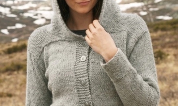 Örgüden Kapşonlu Bayan Ceket Modelleri Yapılışı Şıklığınızı Bir Adım Öteye Taşıyın