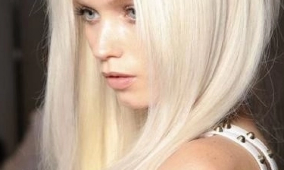 Evde Platin Saç Rengi Nasıl Yapılır? Nasıl Tutabilir