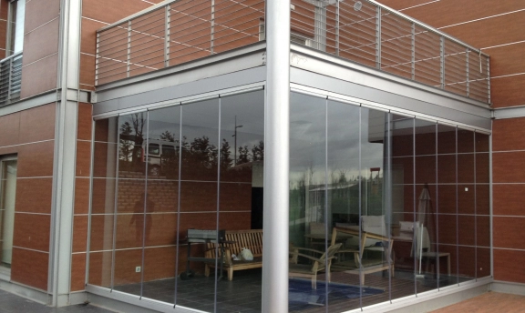 Cam balkonlar mı? Açık balkonlar mı?