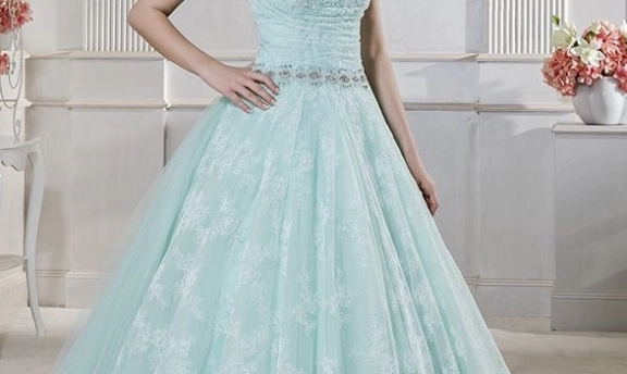 Fransız Dantelli Nişan Elbiselerine Bayılacaksınız Kızlar