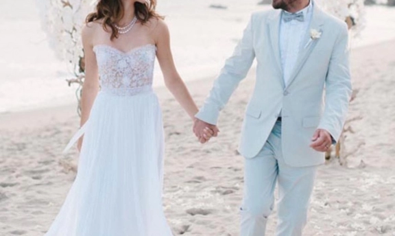 Ünlülerin Gelinlik Modellerine de Yer Verelim