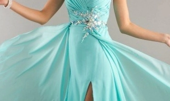 Uçuş Uçuş Elbise Modelleri Şıklığınıza Şıklık Katacak