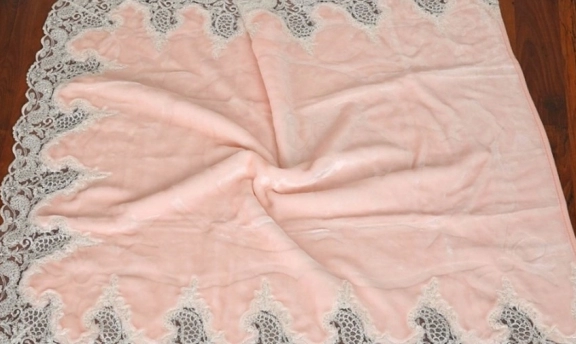 Fransız Dantelli Bebek Battaniye Modelleri Değişik Model Arayanlara