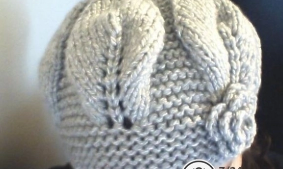 Yaprak Desenli Örgü Bere Modelleri Hanımlara Özel