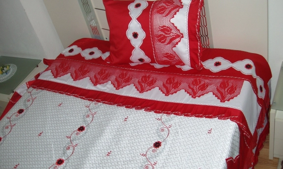 Derya Baykal Modelleri İle Kız Çocuklara Örgüler Şirinliklerine Hayran Kalacaksınız