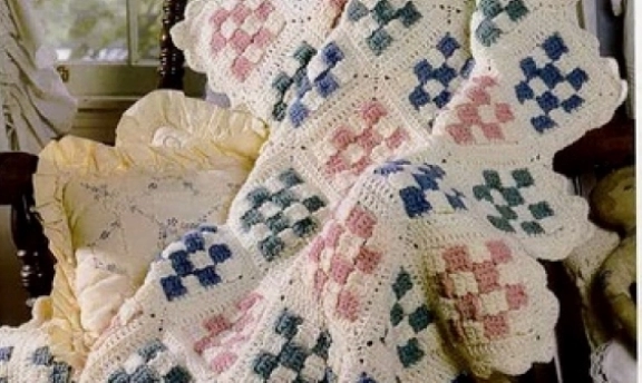 Motifli Örgüler İle Çok Otantik Örnekler Yapabilirsiniz