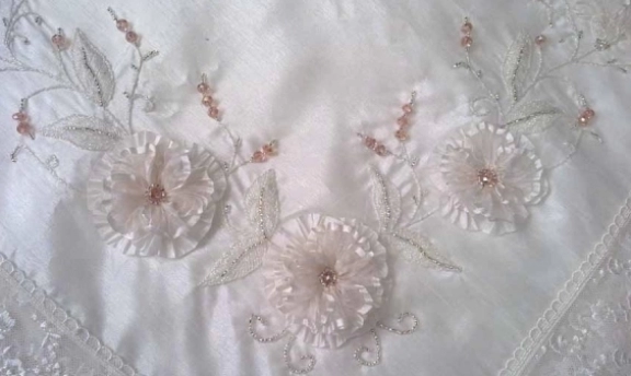 Kurdela Nakışı Seccade Modelleri El Emeği Göz Nuru Tasarımlar