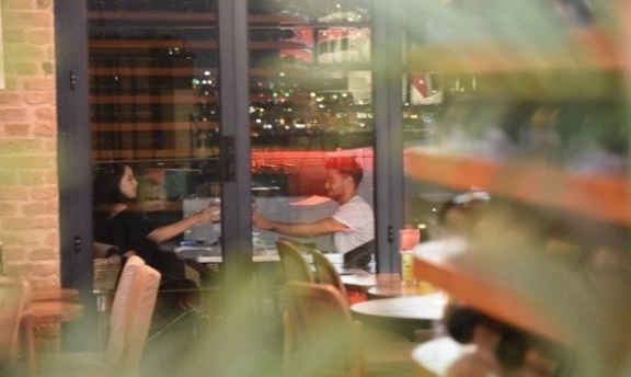 Rüzgar Erkoçlar Evlendi Dünya Evine Girdiği Eşi Kim?
