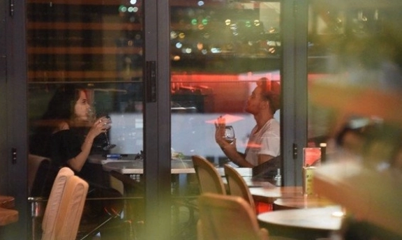 Rüzgar Erkoçlar Evlendi Dünya Evine Girdiği Eşi Kim?