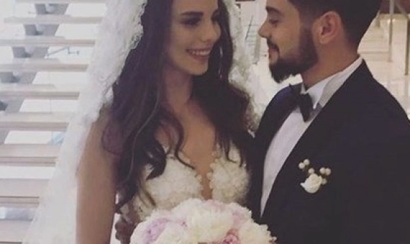 Rüzgar Erkoçlar Evlendi Dünya Evine Girdiği Eşi Kim?