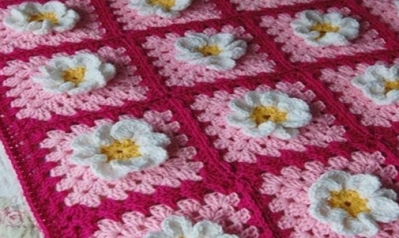 Papatya Motifli Örgü Bebek Battaniye Modelleri