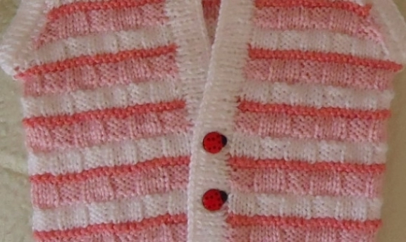 Çizgili Bebek Yelek Modelleri İle Bebekleriniz Daha Şık