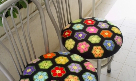 Örgüden Sandalye Kılıfı Modelleri Yapılışı Sandalyeleriniz Artık Çok Daha Eğlenceli