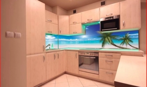 Mutfak Tezgah Arası Dekorasyonunda 3D Cam Panel Kaplamaları