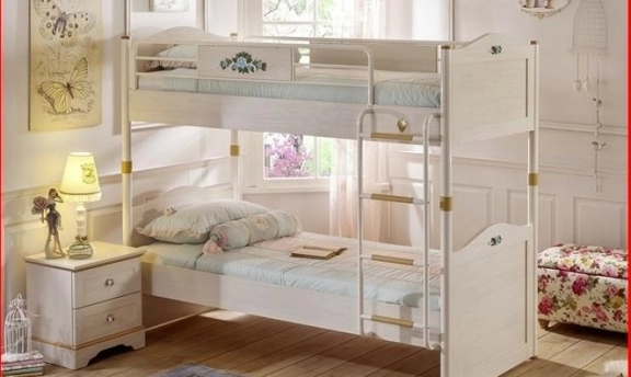 Çilek'ten Göz Kamaştıran Son Model Ranzalar