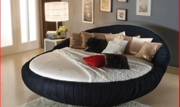Yuvarlak Yataklı Muhteşem Yatak Odası Dekorasyonları