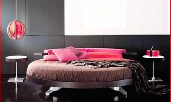 Yuvarlak Yataklı Muhteşem Yatak Odası Dekorasyonları
