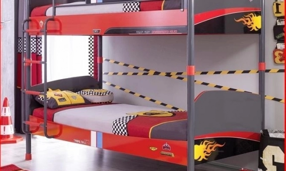 Çilek'ten Göz Kamaştıran Son Model Ranzalar