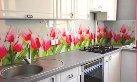 Mutfak Tezgah Arası Dekorasyonunda 3D Cam Panel Kaplamaları