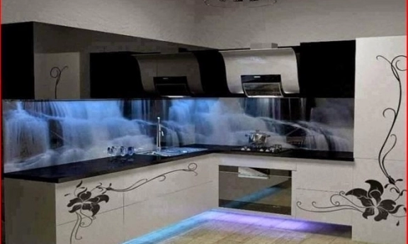 Mutfak Tezgah Arası Dekorasyonunda 3D Cam Panel Kaplamaları