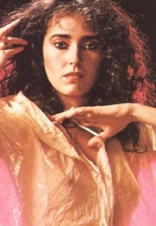 Yaprak Özdemiroğlu Yaprak zdemirolu kimdir Melekler Mekan FORUM 06 Nisan 2017