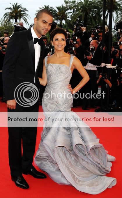 eva-longoria-in-a-fabulous-dress-on.jpg