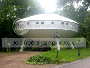 ufohouse.jpg