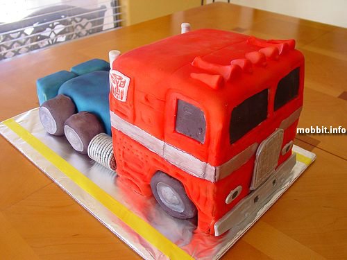 OptimusPrime-cake_37.jpg